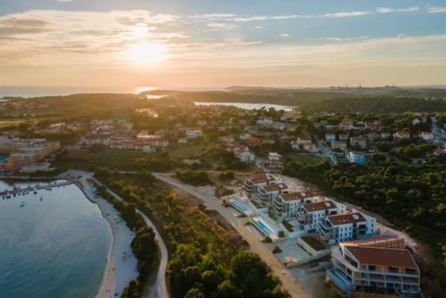 Luxury Apartment Anto With Sea View And Balcony Banjole Bagian luar foto