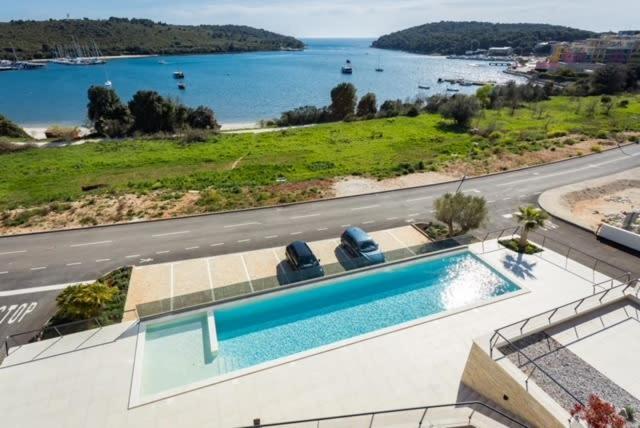 Luxury Apartment Anto With Sea View And Balcony Banjole Bagian luar foto